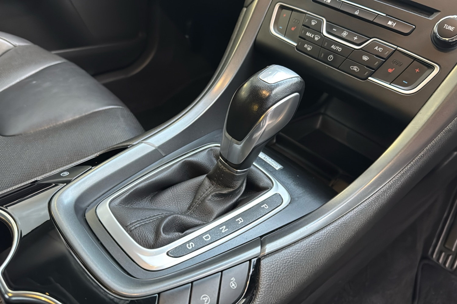 Used Ford Mondeo 2017 for sale - 76401550: Photo 12