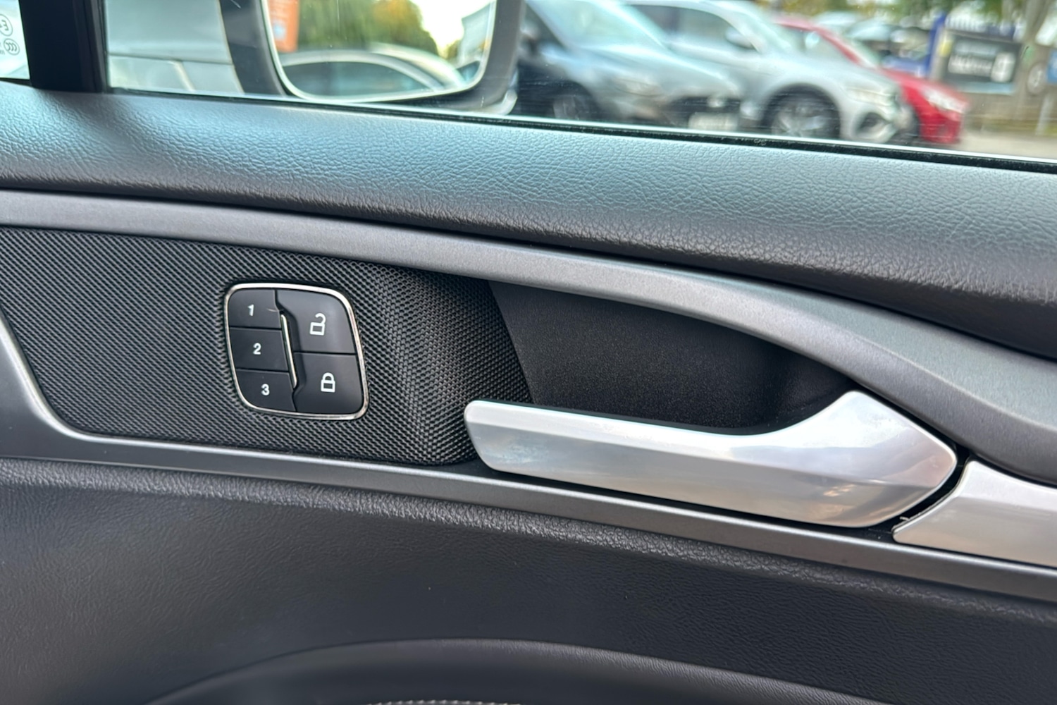 Used Ford Mondeo 2017 for sale - 76401550: Photo 33