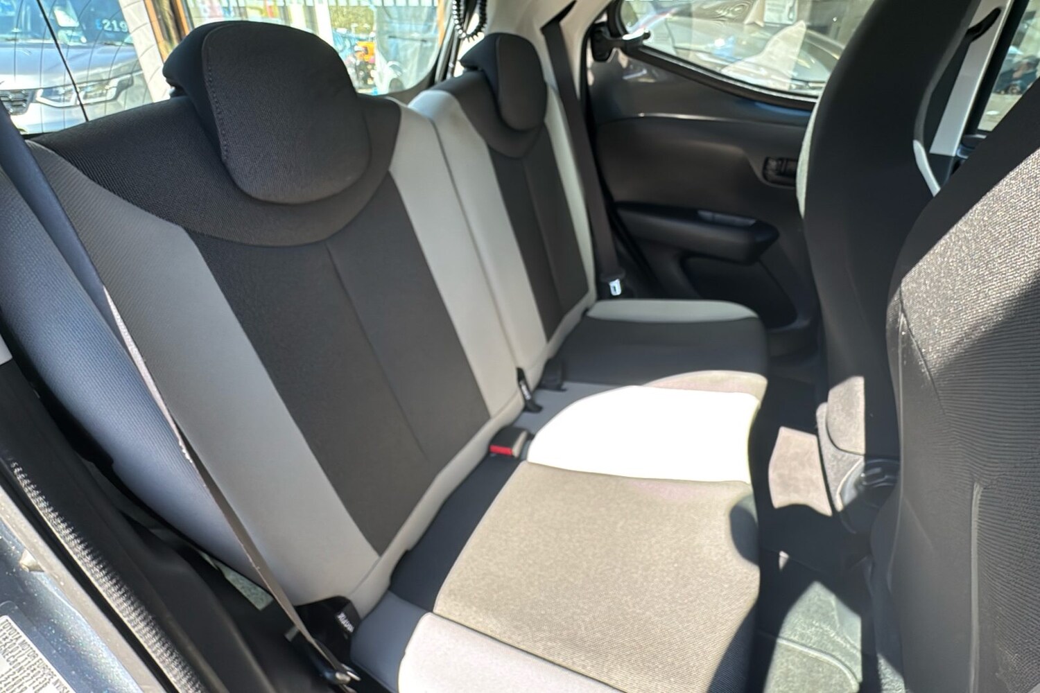 Used Toyota AYGO 2015 for sale - 78163096: Photo 32