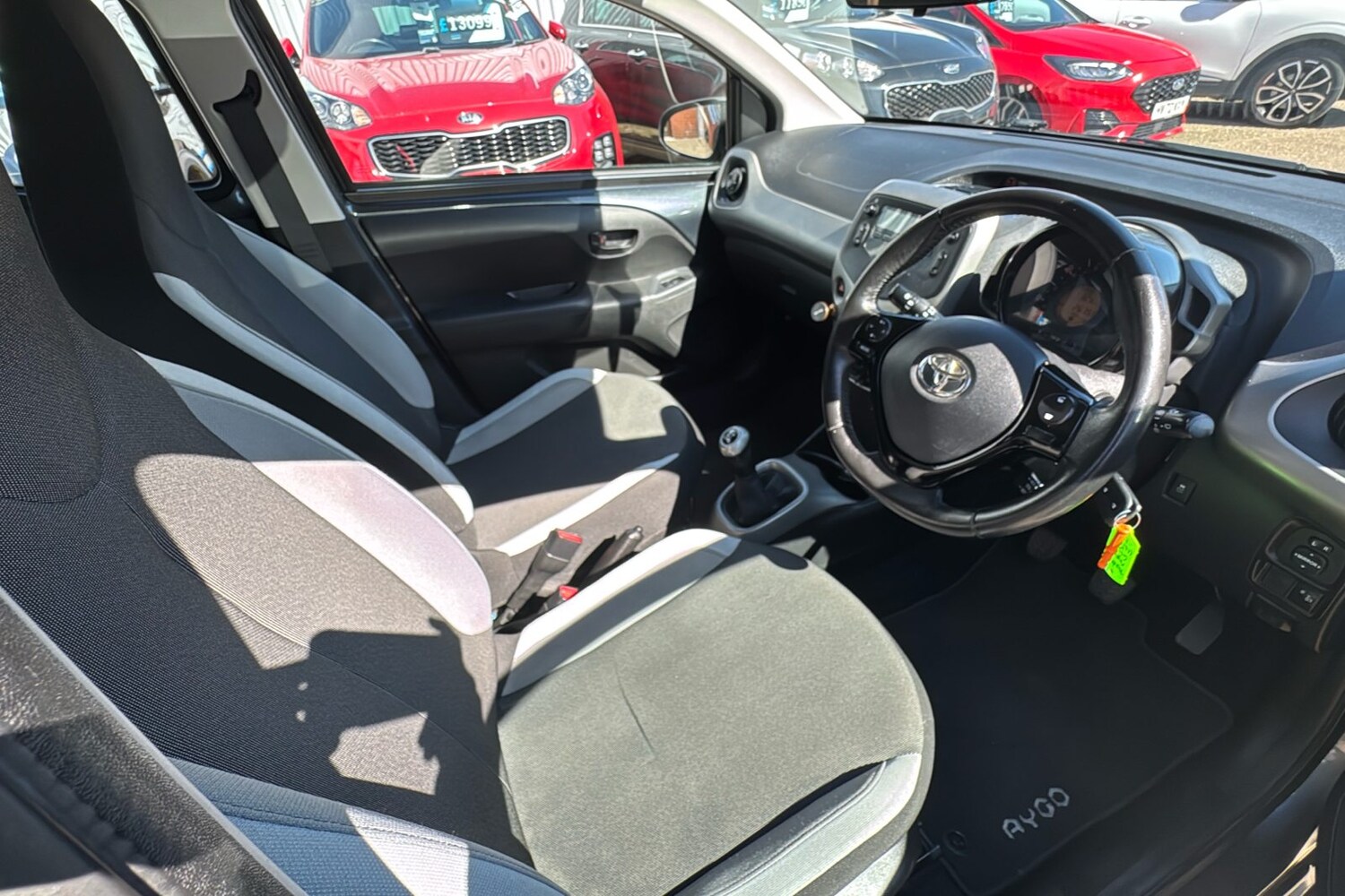 Used Toyota AYGO 2015 for sale - 78163096: Photo 40