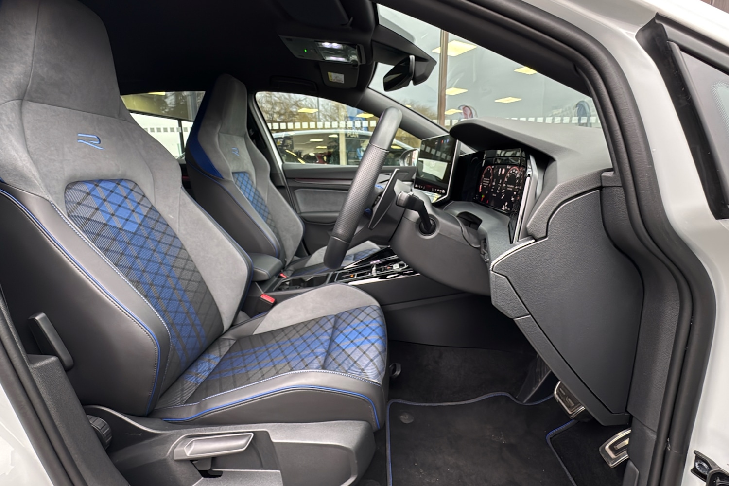 Used Volkswagen Golf 2025 for sale - 77334220: Photo 30