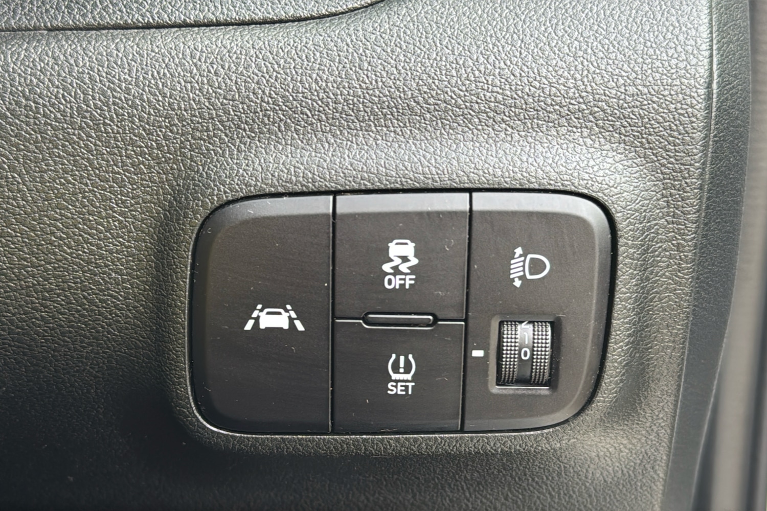 Used Hyundai i10 2023 for sale - 77239978: Photo 41