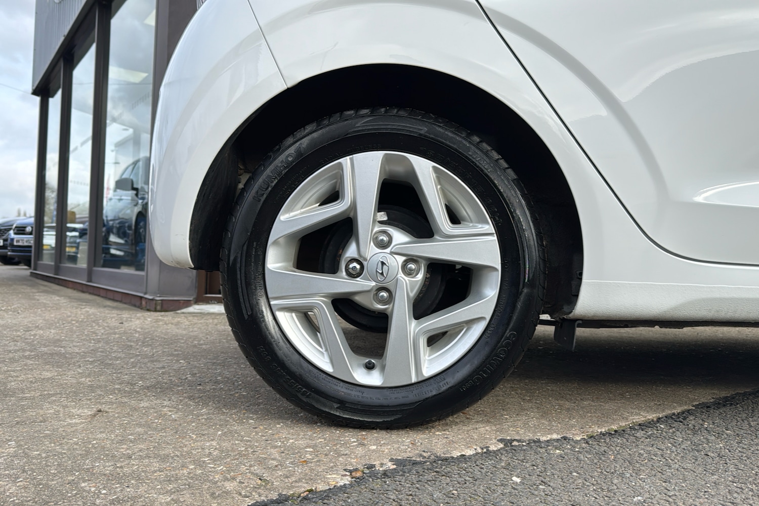 Used Hyundai i10 2023 for sale - 77239978: Photo 8