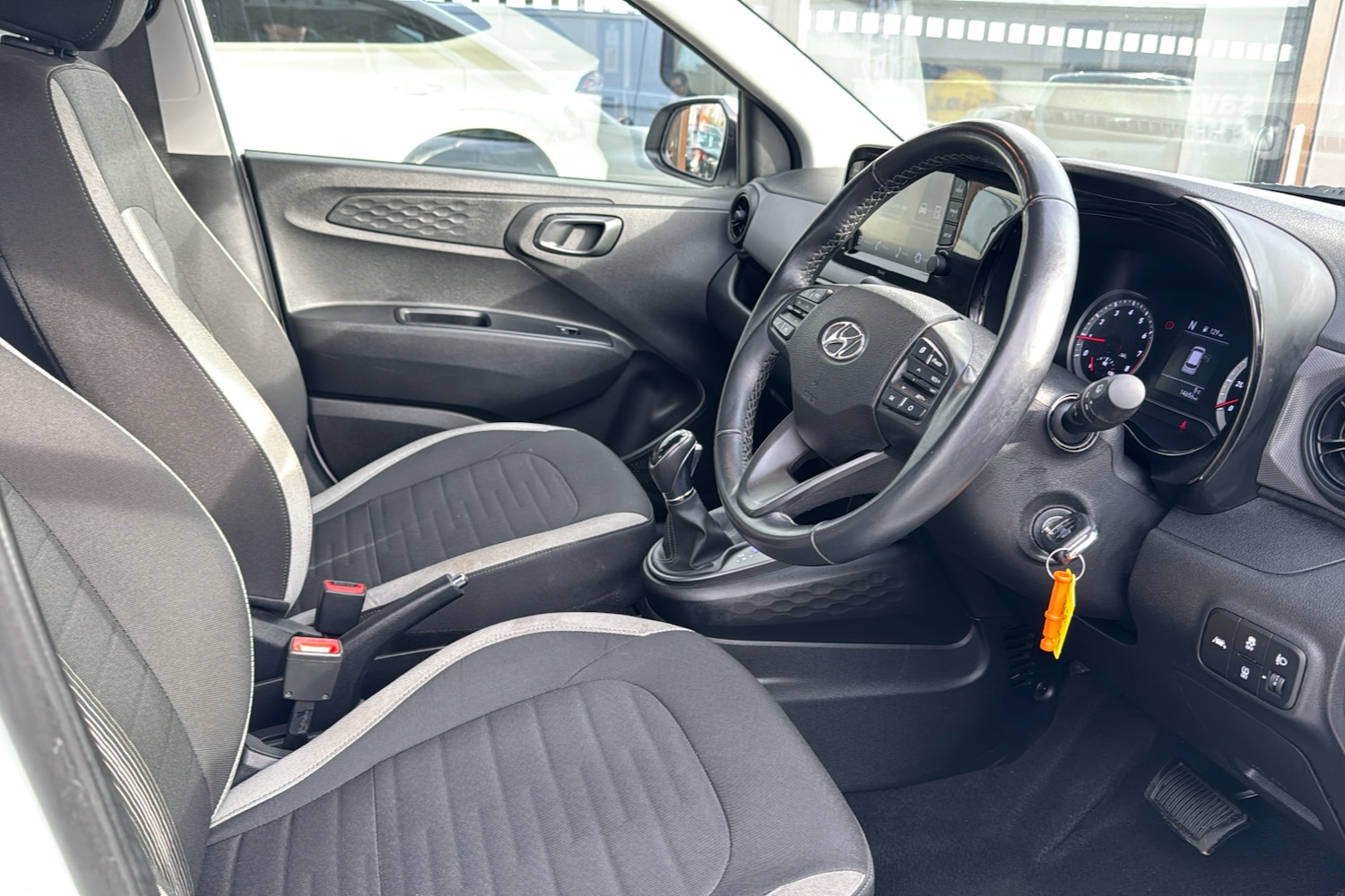 Used Hyundai i10 2023 for sale - 77239978: Photo 9