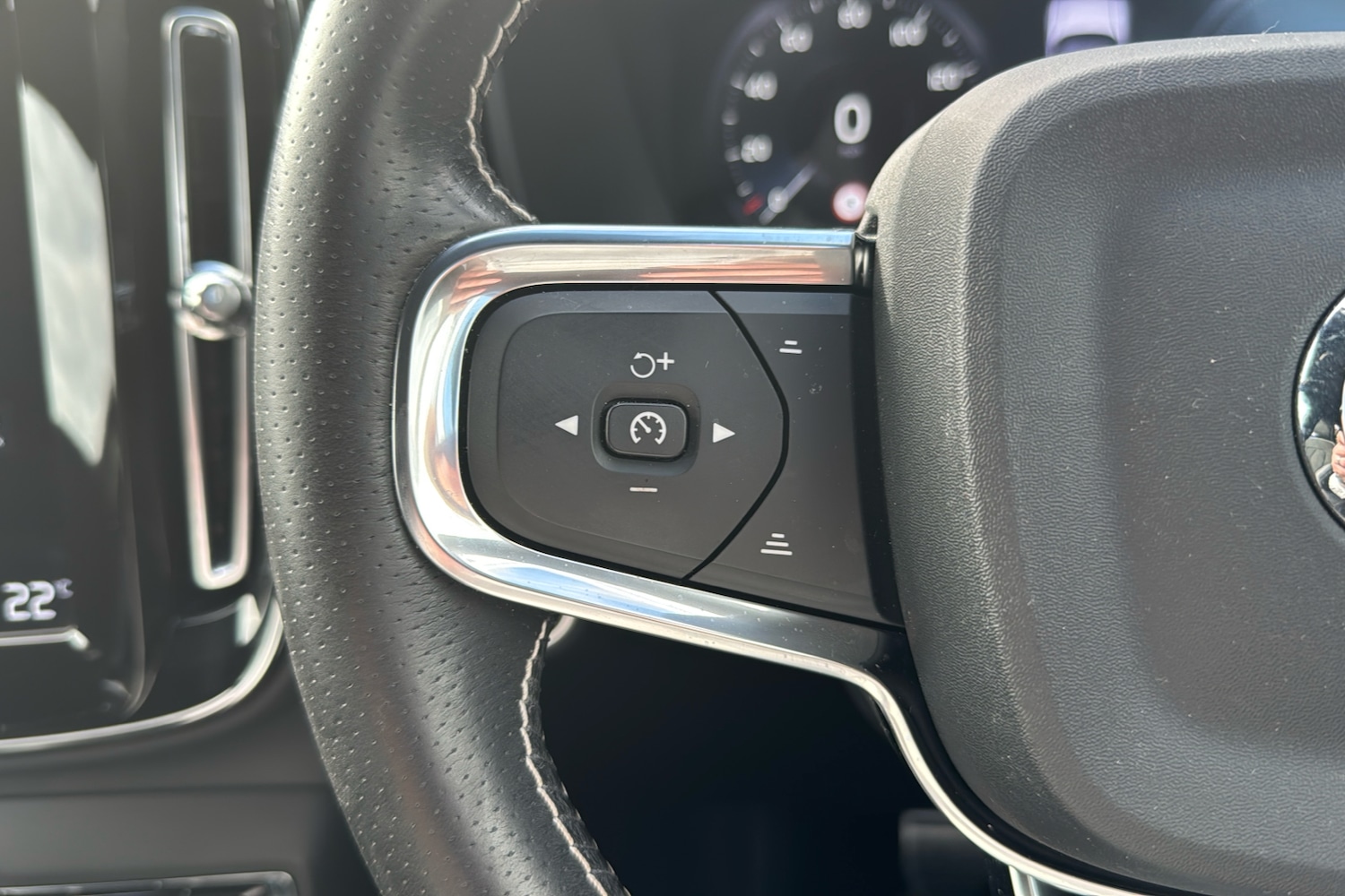 Used Volvo XC40 2021 for sale - 77577594: Photo 17