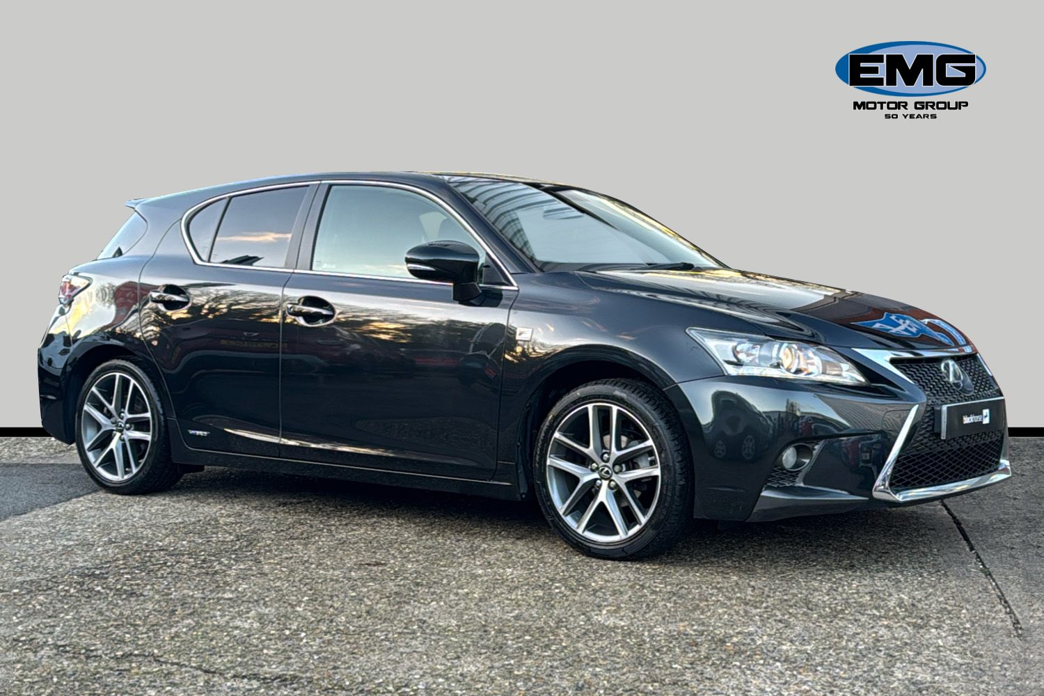 Used Lexus CT 2017 for sale - 76694100: Photo 1