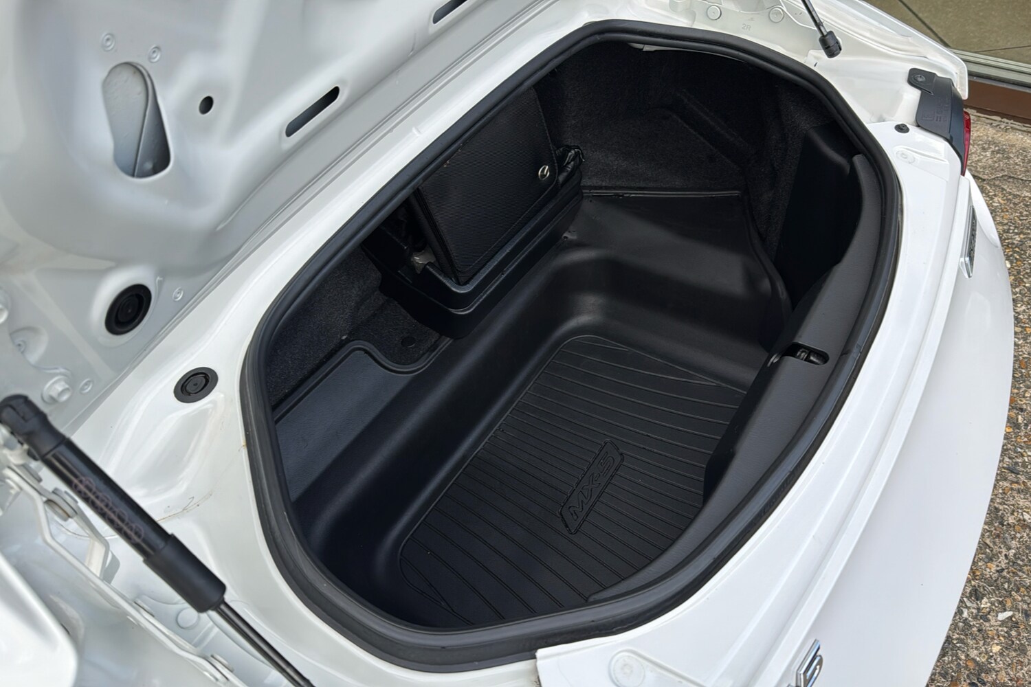 Used Mazda MX-5 RF 2017 for sale - 76340939: Photo 32