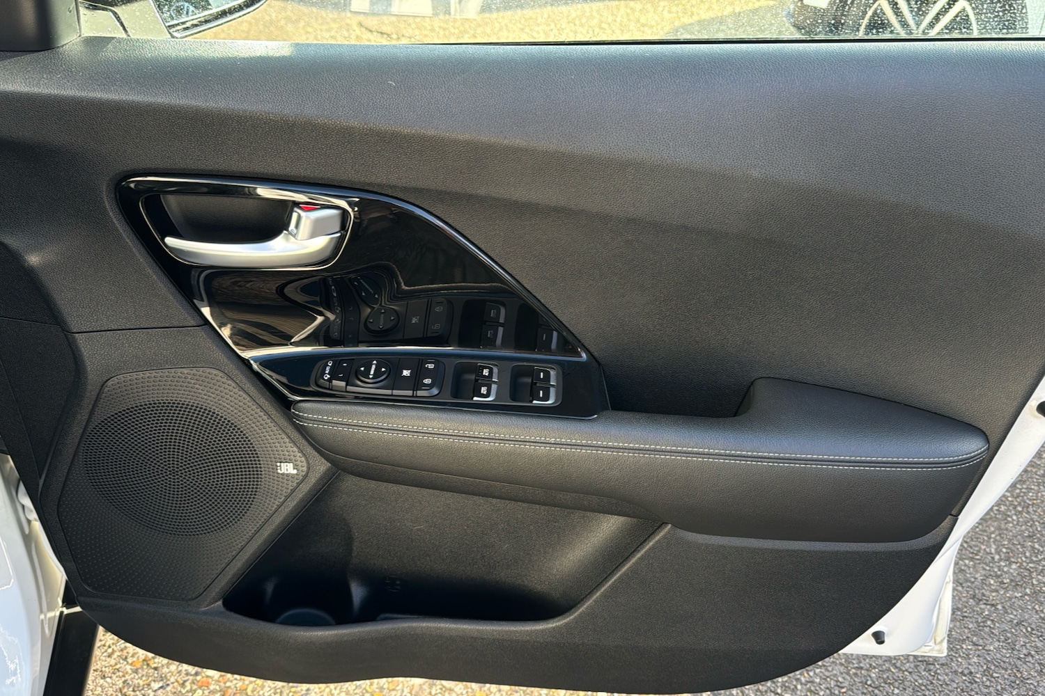 Used Kia Niro 2017 for sale - 76611048: Photo 29