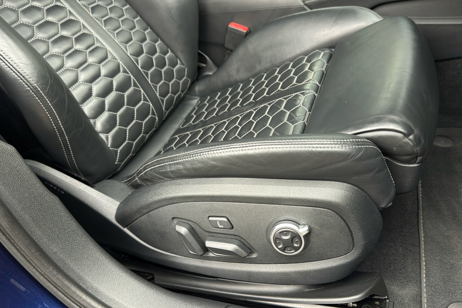 Used Audi RS4 Avant 2018 for sale - 75955357: Photo 32