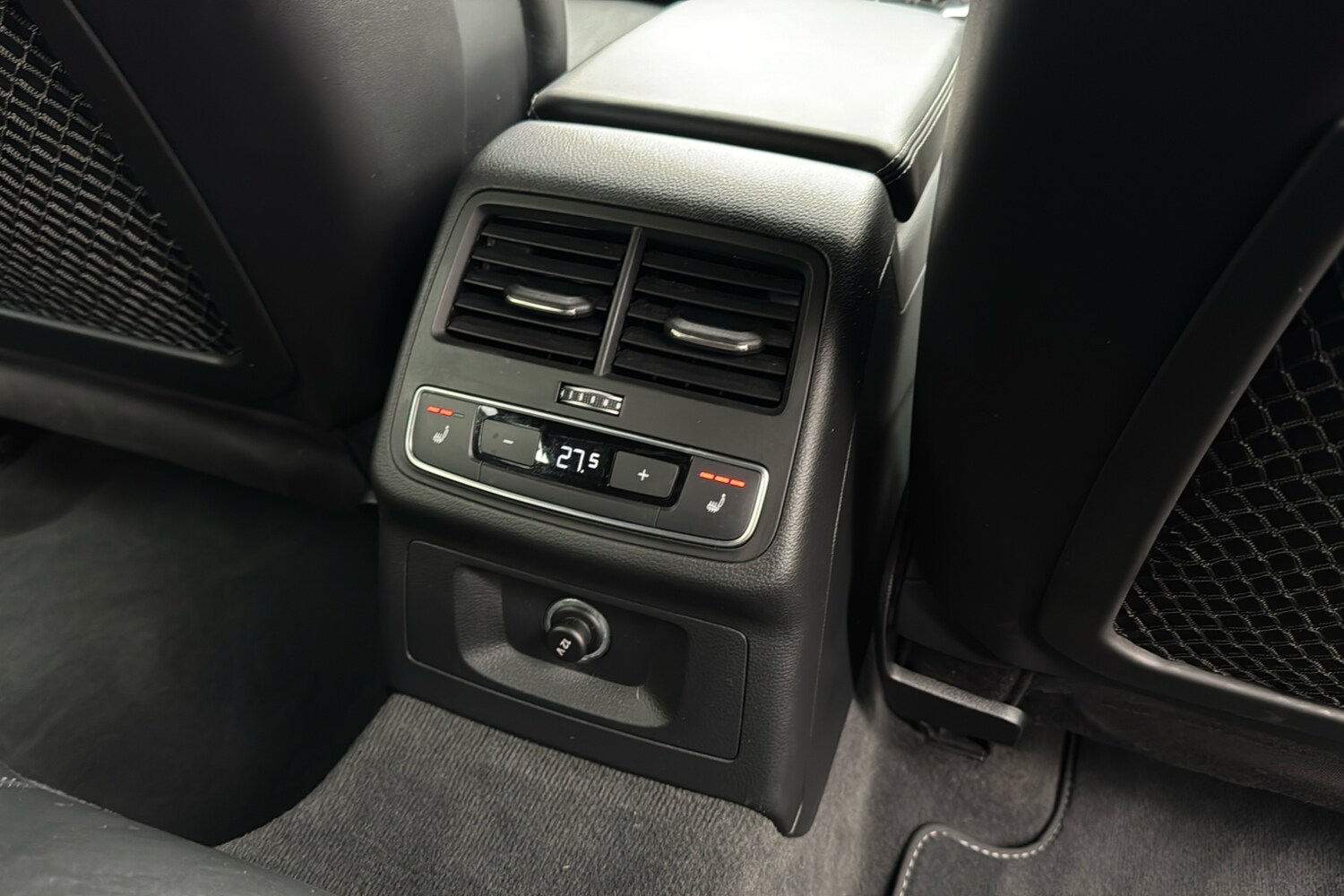 Used Audi RS4 Avant 2018 for sale - 75955357: Photo 38