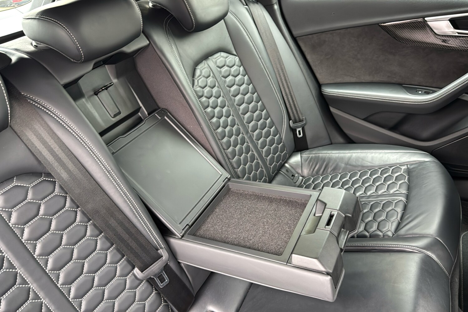 Used Audi RS4 Avant 2018 for sale - 75955357: Photo 40