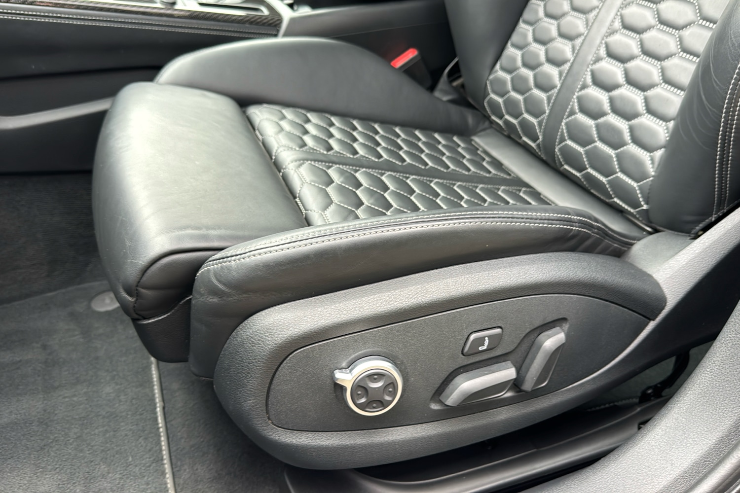 Used Audi RS4 Avant 2018 for sale - 75955357: Photo 48