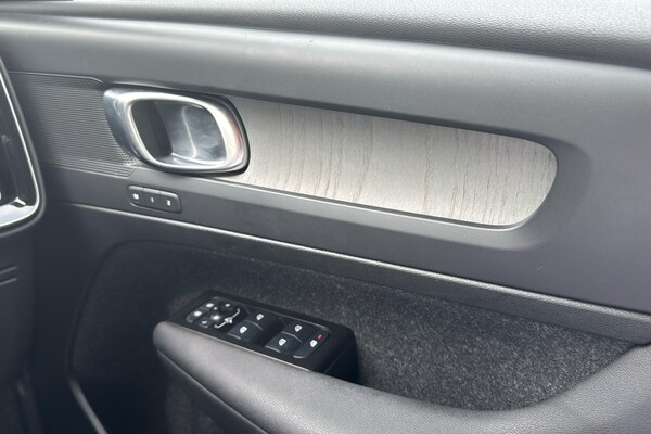 Used Volvo XC40 2021 for sale - 75313345: Photo 24