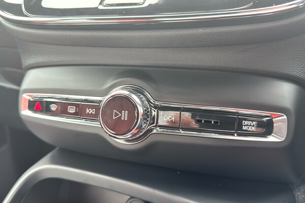 Used Volvo XC40 2021 for sale - 75313345: Photo 29