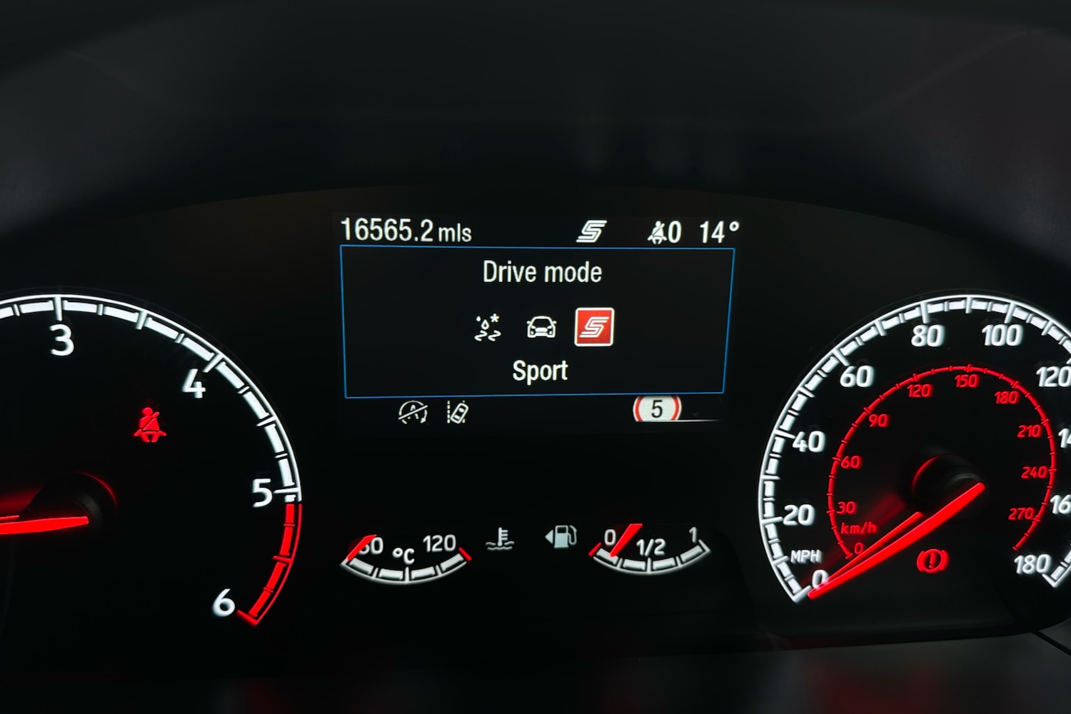 Used Ford Focus 2020 for sale - 76340930: Photo 15