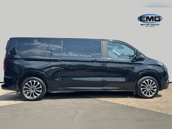 Used Ford E-Tourneo Custom 2025 for sale - 78337470: Photo