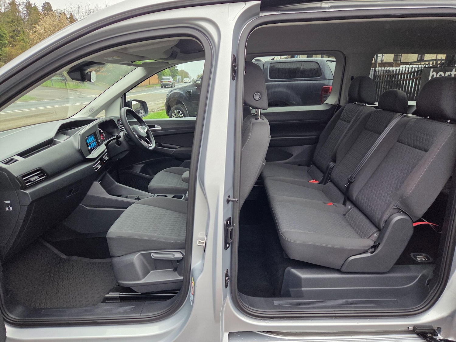 Used Volkswagen Caddy Maxi 2023 for sale - 77737787: Photo 8