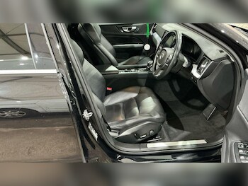 Used Volvo V60 2019 for sale - 77754255: Photo