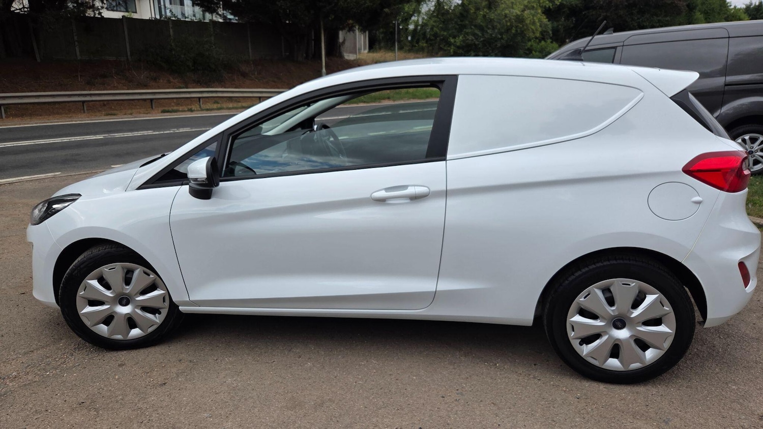 Used Ford Fiesta 2020 for sale - 78035201: Photo 2