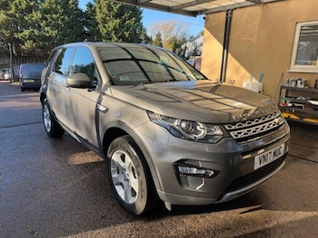 Land Rover Discovery Sport feature image