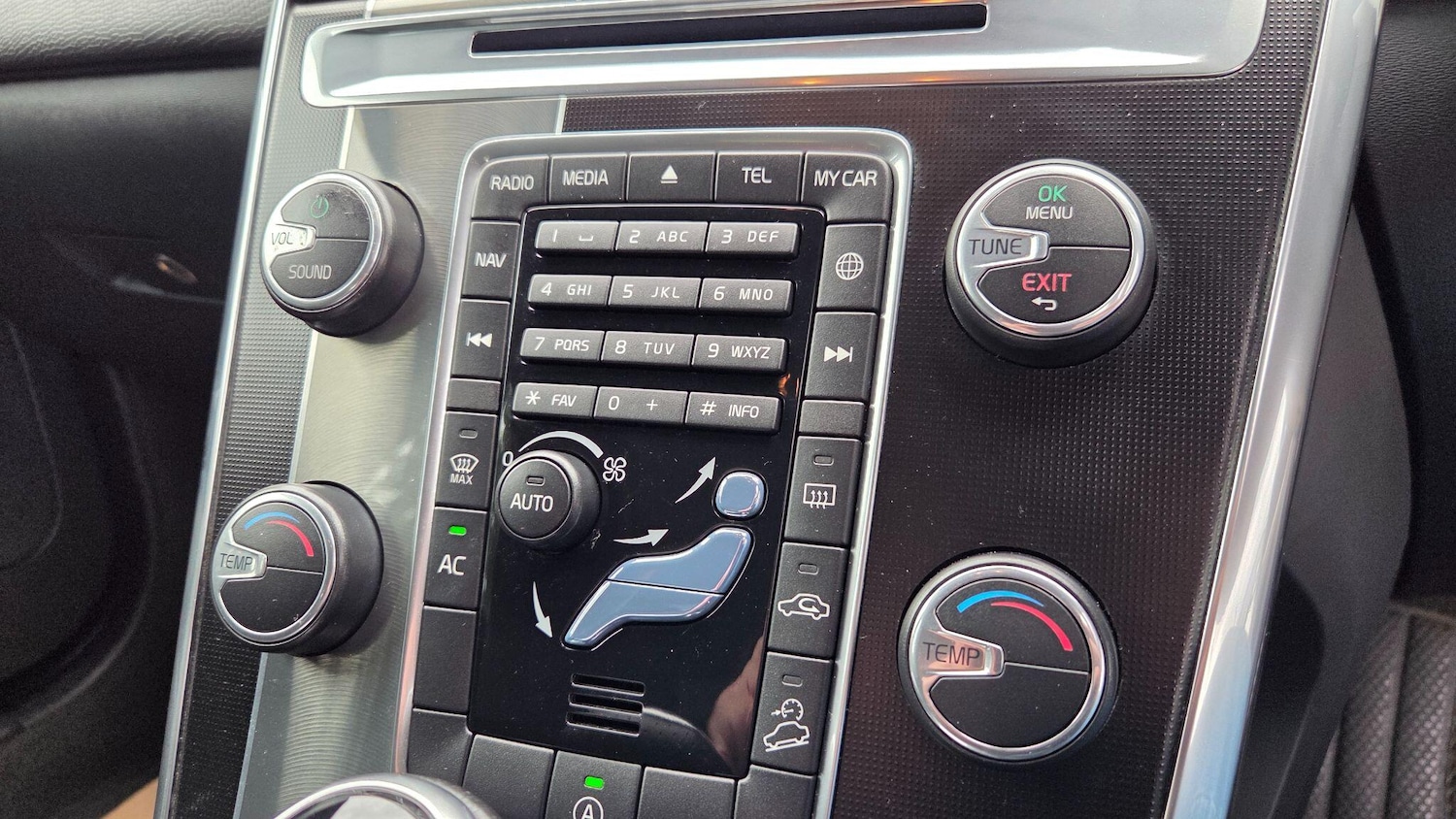 Used Volvo XC60 for sale - 76735088: Photo 18