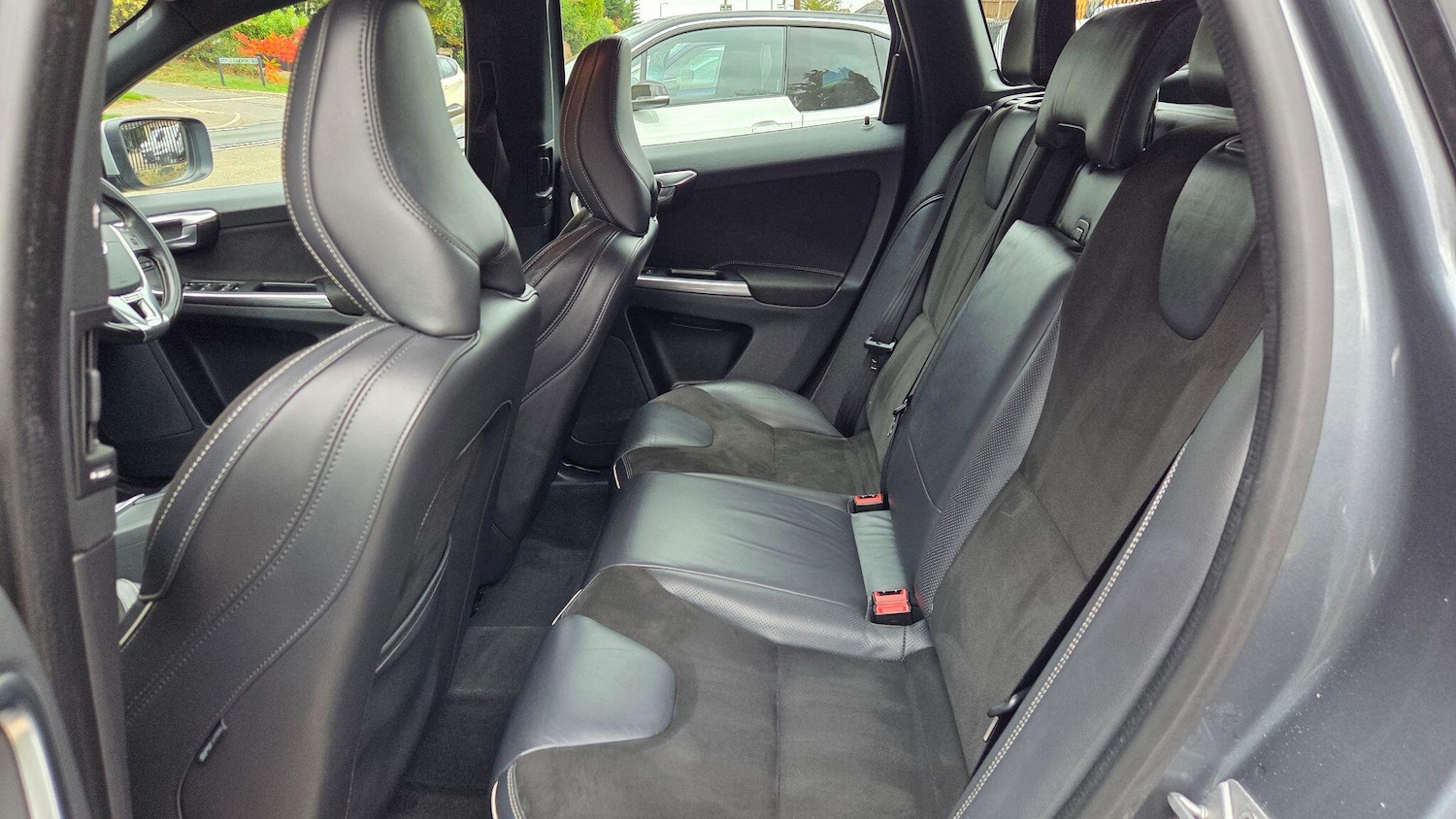 Used Volvo XC60 for sale - 76735088: Photo 24