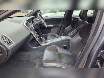 Used Volvo XC60 2017 for sale - 76735088: Photo