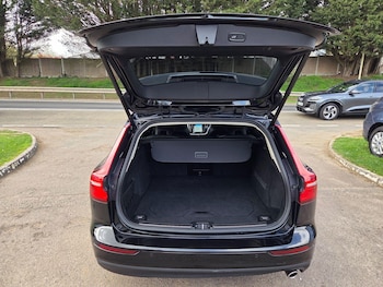 Used Volvo V60 2019 for sale - 78363844: Photo