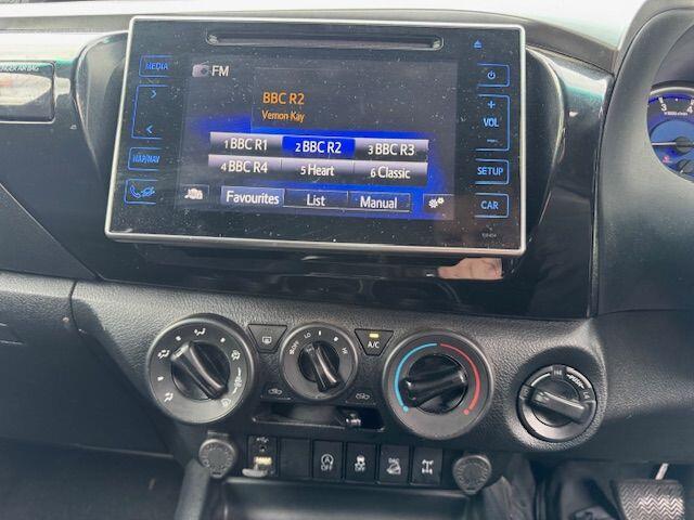 Used Toyota Hilux 2020 for sale - 76735260: Photo 22