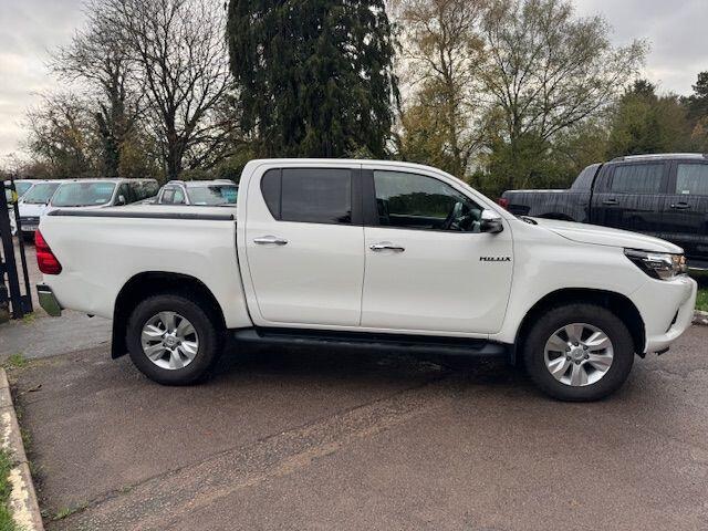 Used Toyota Hilux 2020 for sale - 76735260: Photo 3