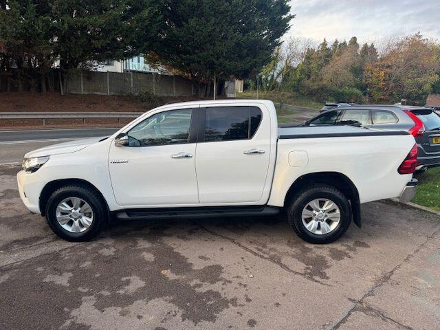 Used Toyota Hilux 2020 for sale - 76735260: Photo 32
