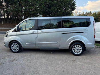 Used Ford Tourneo Custom 2019 for sale - 76781177: Photo