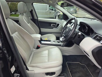 Used Land Rover Discovery Sport 2018 for sale - 78363833: Photo