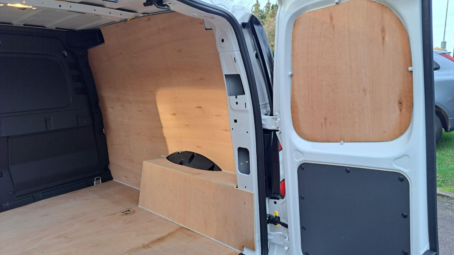 Used Volkswagen Caddy for sale - 76735481: Photo 27