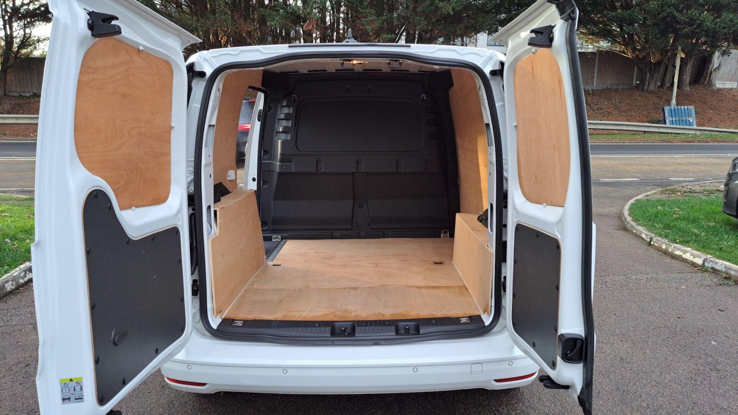 Used Volkswagen Caddy for sale - 76735481: Photo 9