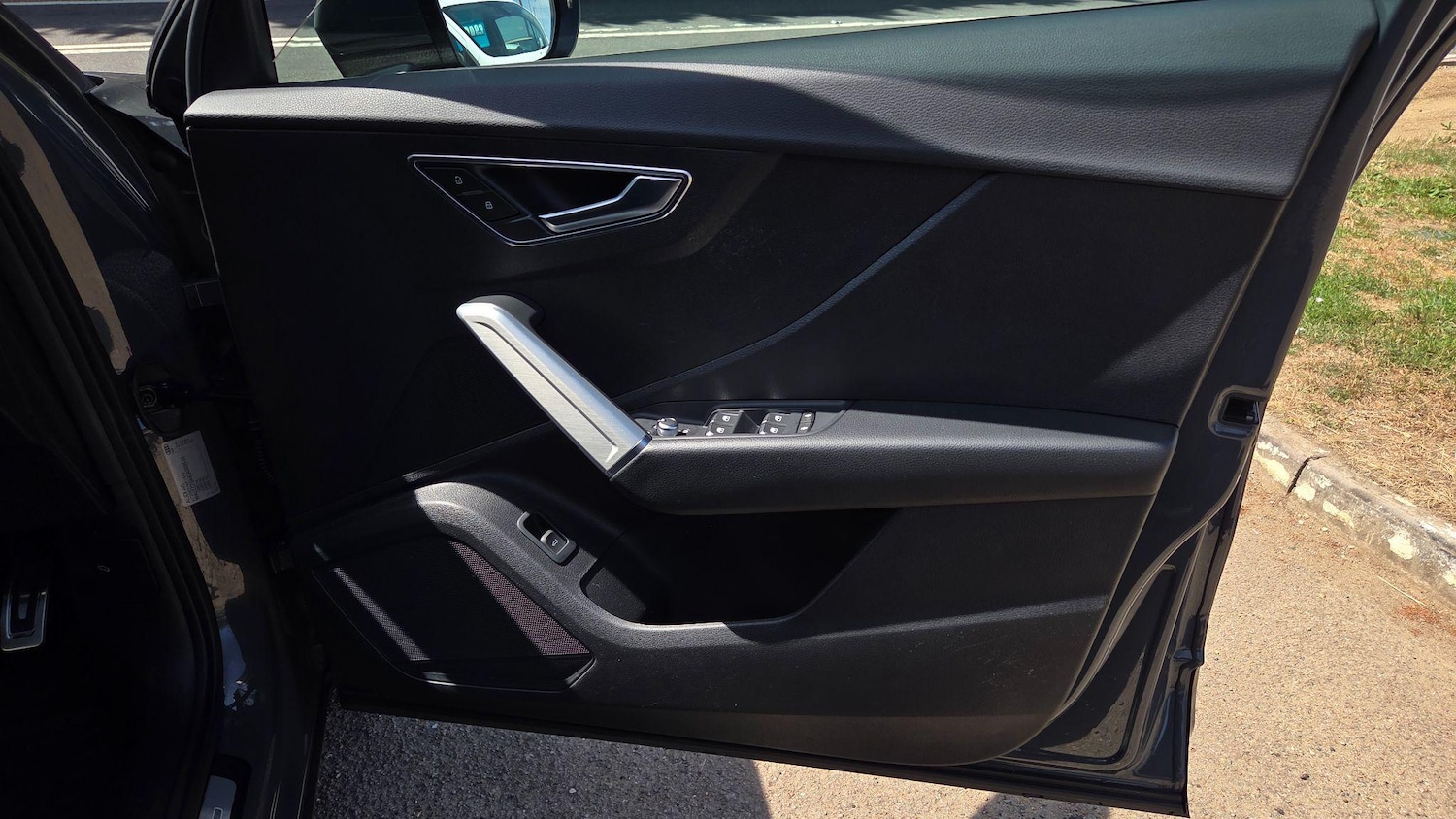 Used Audi Q2 for sale - 76735379: Photo 25