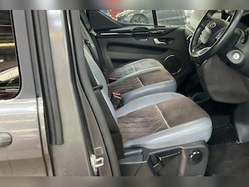 Used Ford Tourneo Custom 2019 for sale - 78101279: Photo