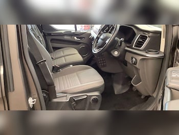 Used Ford Tourneo Custom 2020 for sale - 78843349: Photo