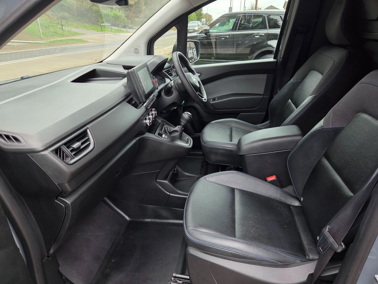 Used Nissan Other 2024 for sale - 77645798: Photo 12