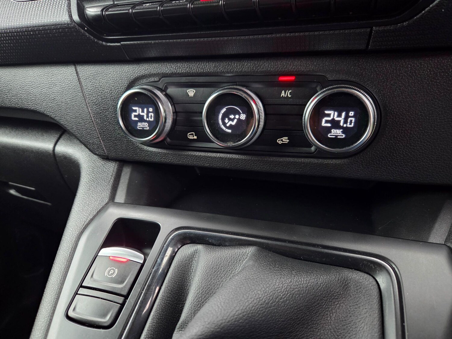 Used Nissan Other 2024 for sale - 77645798: Photo 23