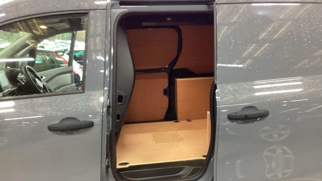 Used Nissan Other 2024 for sale - 77645798: Photo 9