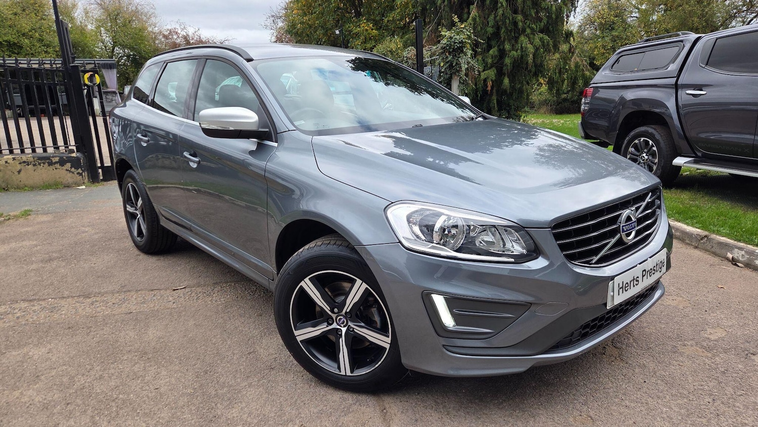 Used Volvo XC60 2017 for sale - 76786888: Photo 1