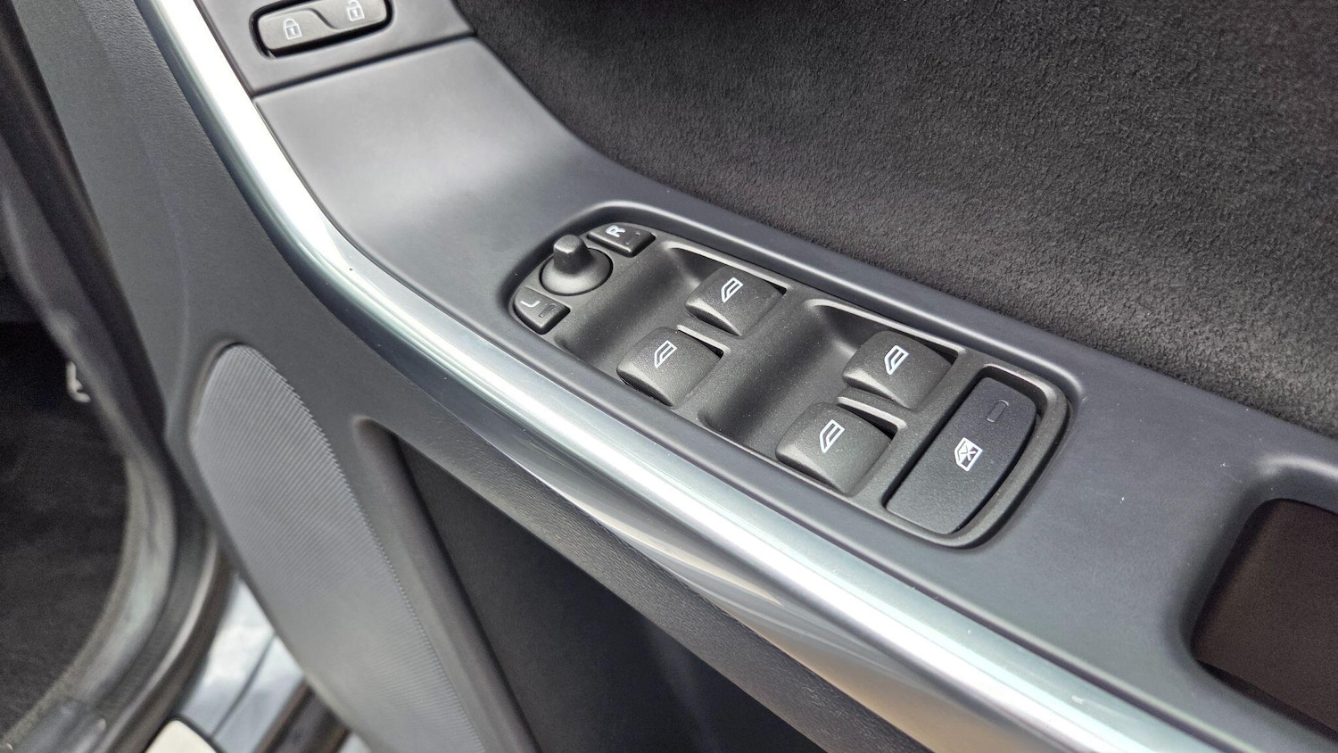 Used Volvo XC60 2017 for sale - 76786888: Photo 27