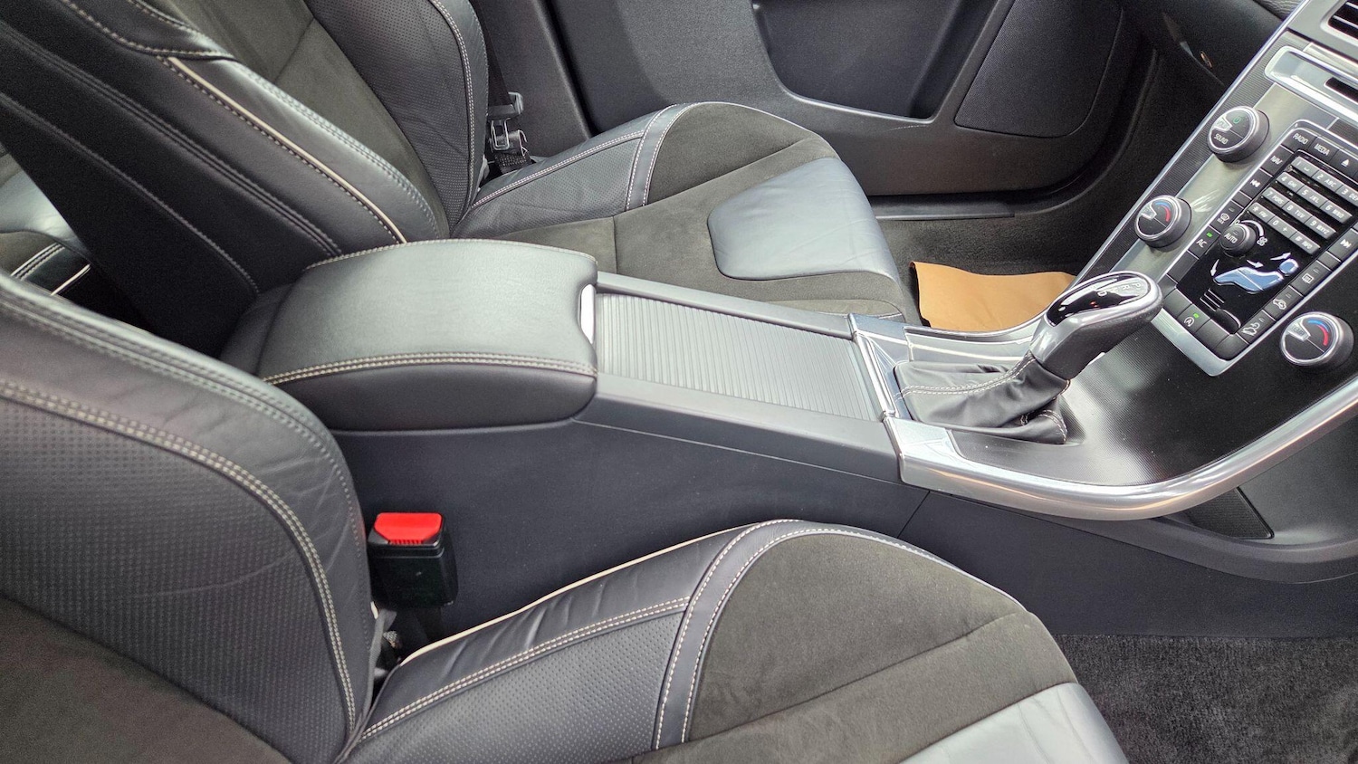 Used Volvo XC60 2017 for sale - 76786888: Photo 28