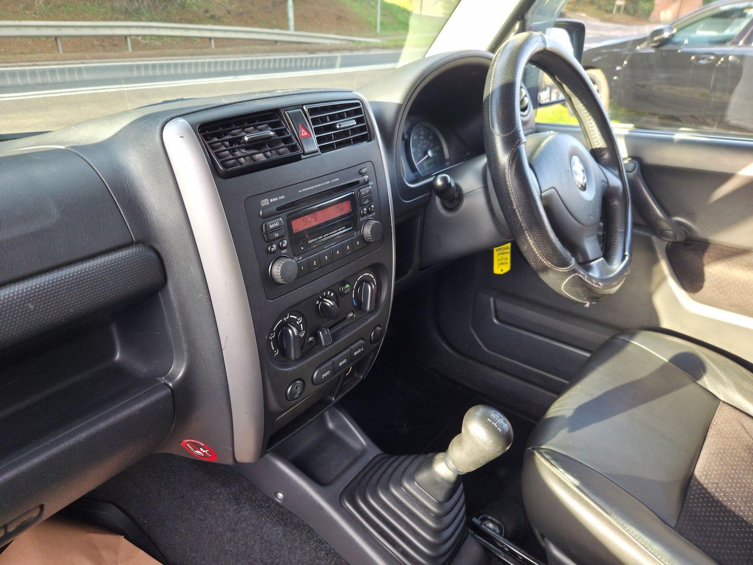 Used Suzuki Jimny for sale - 77315305: Photo 10