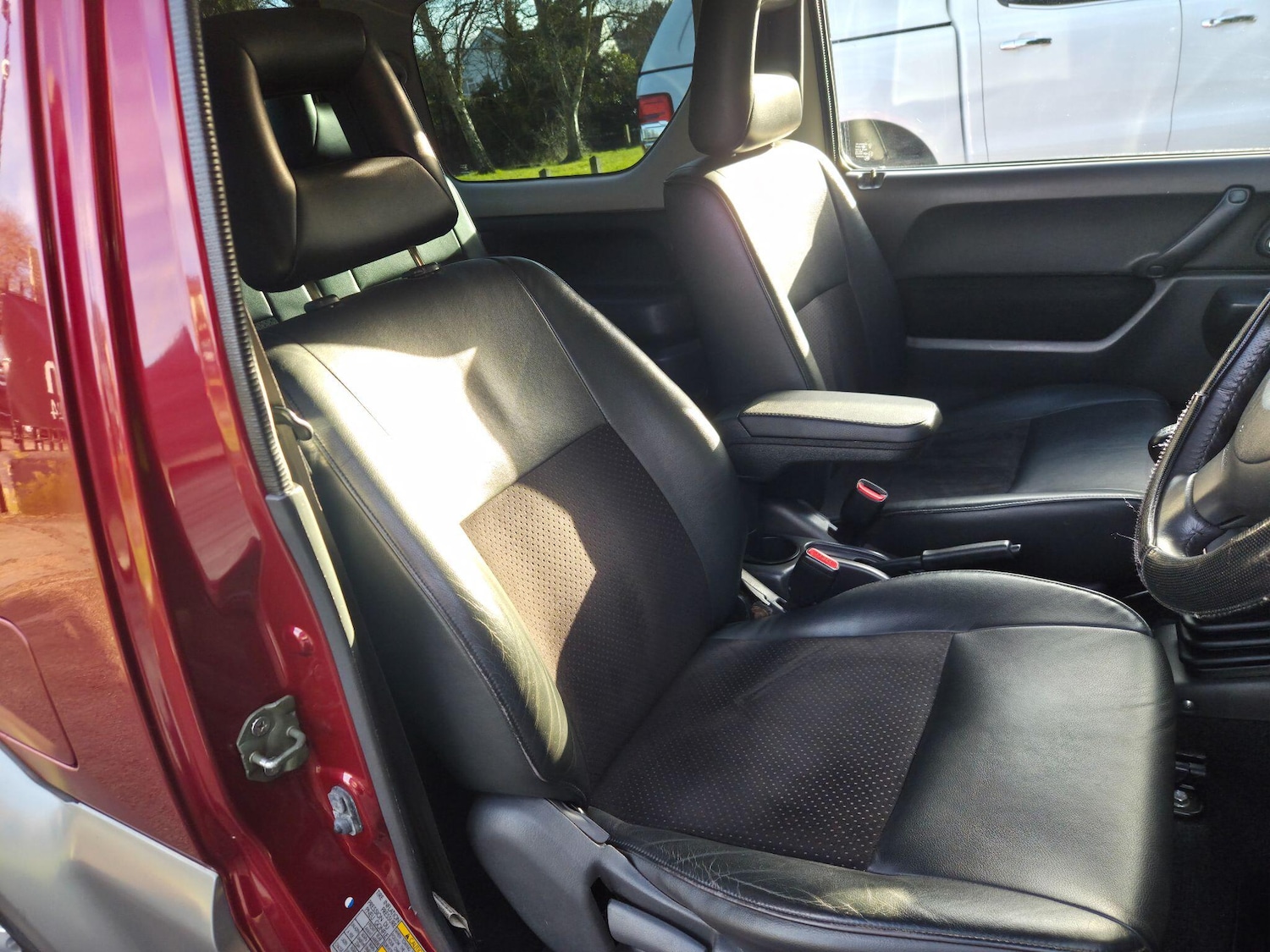 Used Suzuki Jimny for sale - 77315305: Photo 11