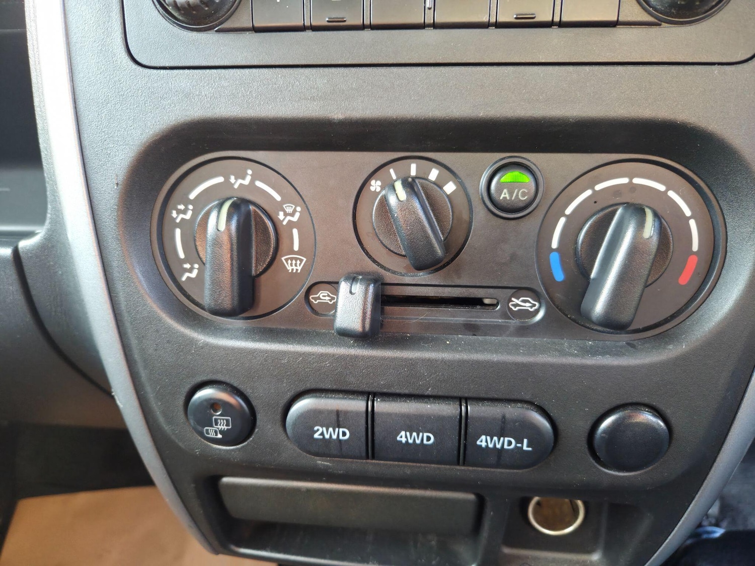 Used Suzuki Jimny for sale - 77315305: Photo 13