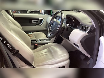 Used Land Rover Discovery Sport 2018 for sale - 78245452: Photo