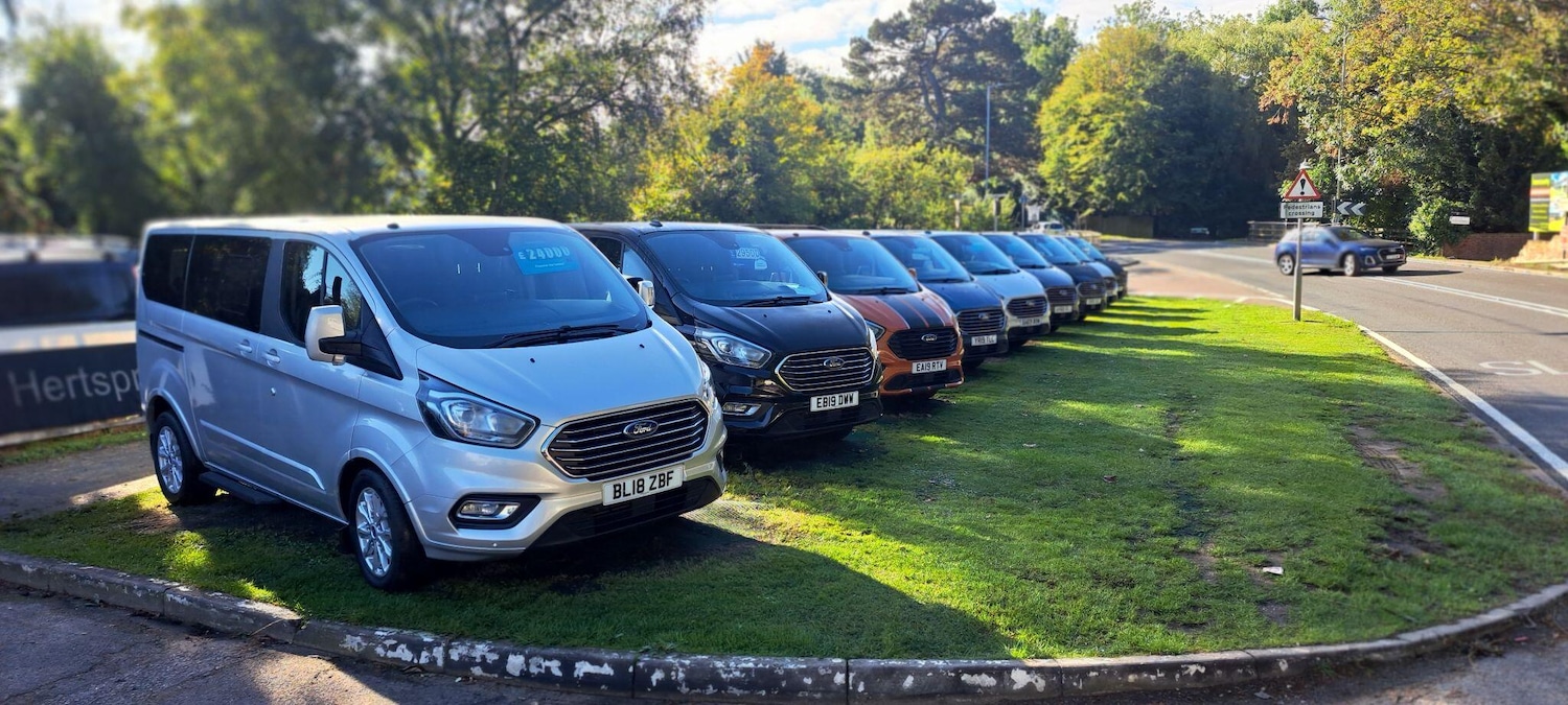 Used Ford Tourneo Custom 2022 for sale - 76765937: Photo 2