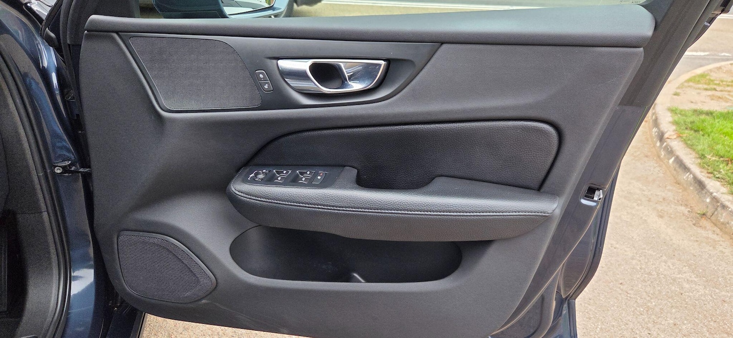 Used Volvo V60 2021 for sale - 76735362: Photo 28